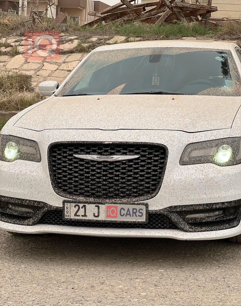 کرایسلەر 300
